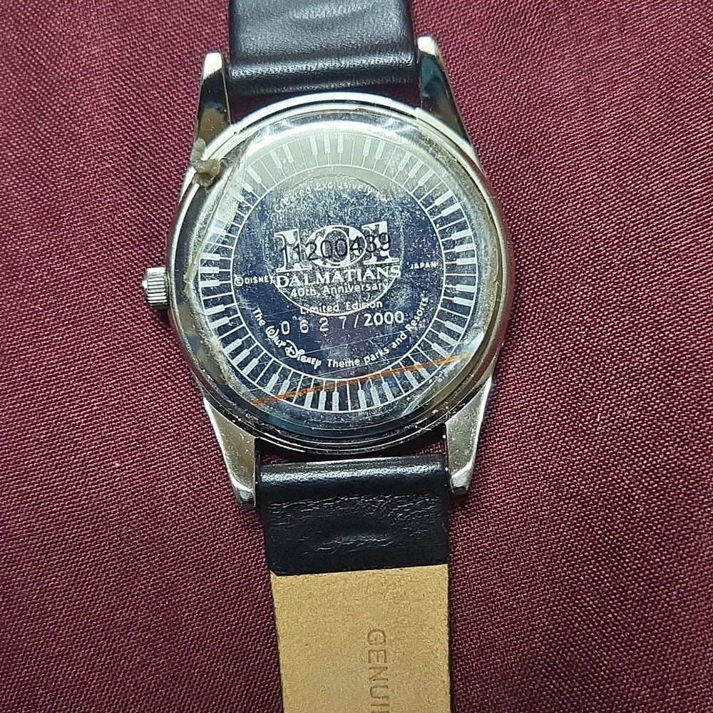 40 AnniversaryDisney 101 Dalmatians Watch with Black Strap - Picture 4 of 4